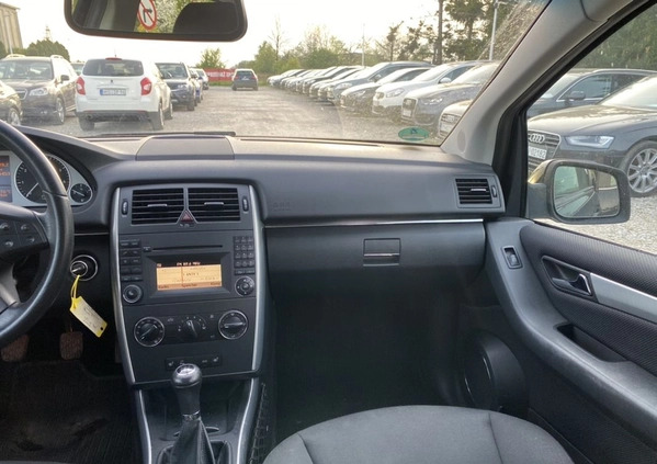 Mercedes-Benz Klasa B cena 25900 przebieg: 209000, rok produkcji 2011 z Kowal małe 436